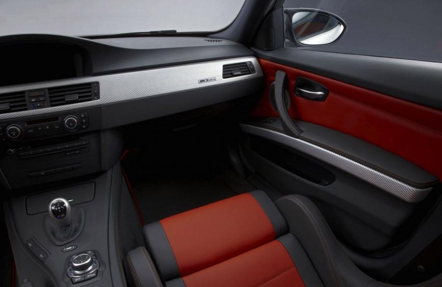  BMW M3 CRT 2011 года  (фото 23 из 76)